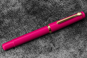 Scrikss 419 Fountain Pen Fuchsia-Galen Leather