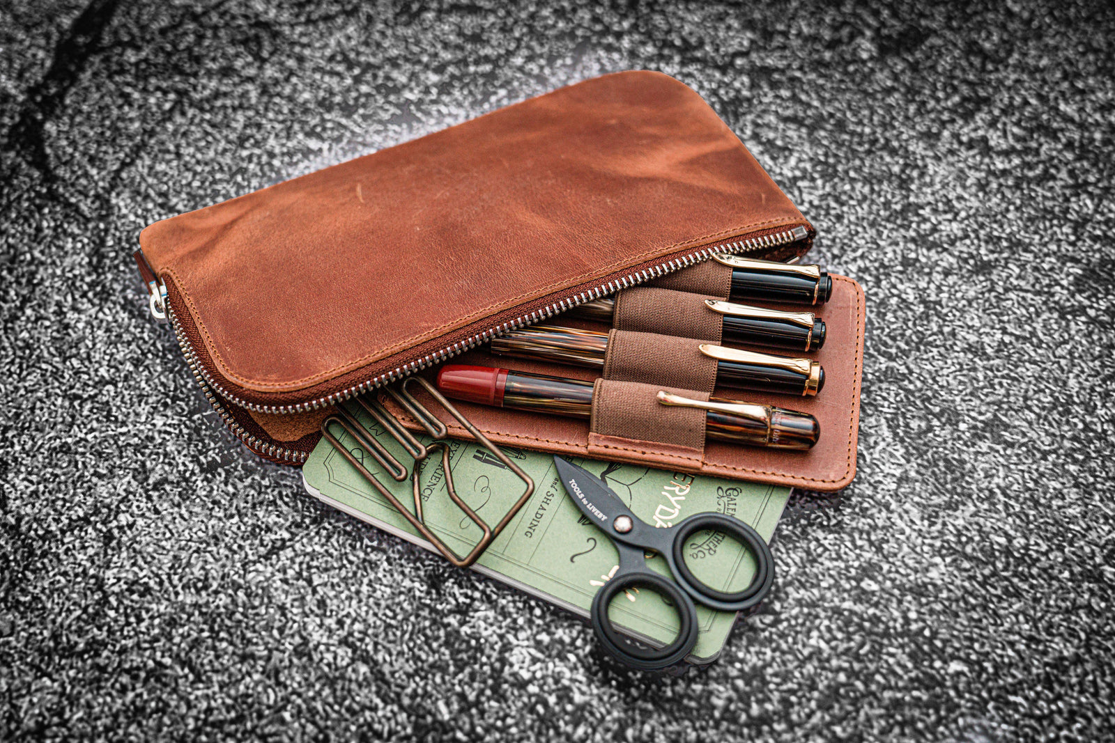 Slip-N-Zip 4 Slots Zippered Pen Pouch - Crazy Horse Tan-Galen Leather