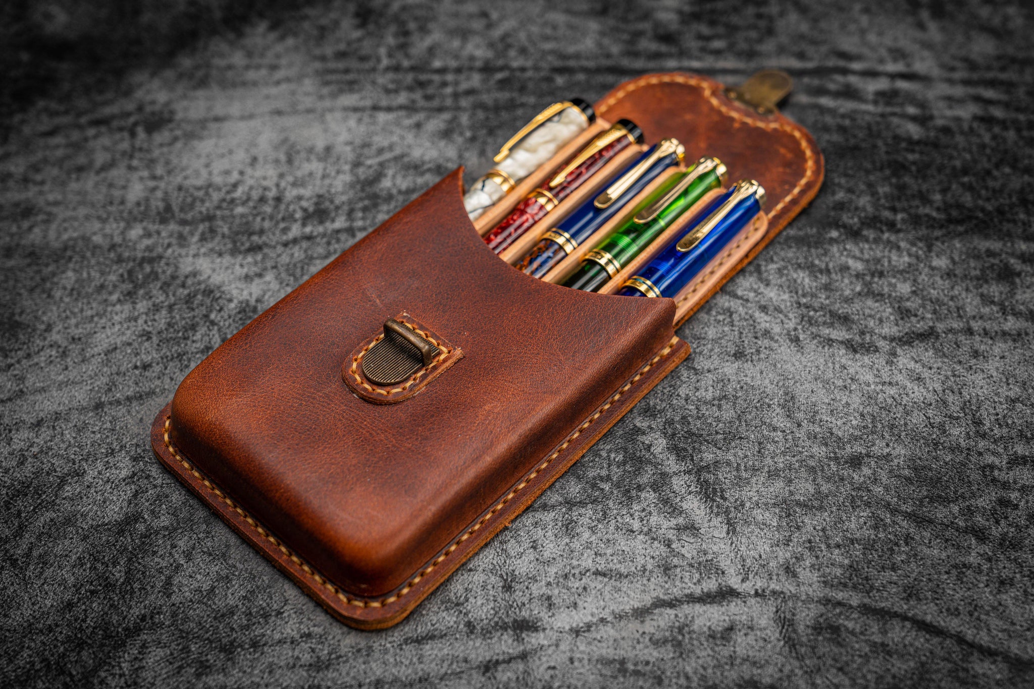 The Old School - Leather Molded Pen Case for 5 Pens - Distressed Leather